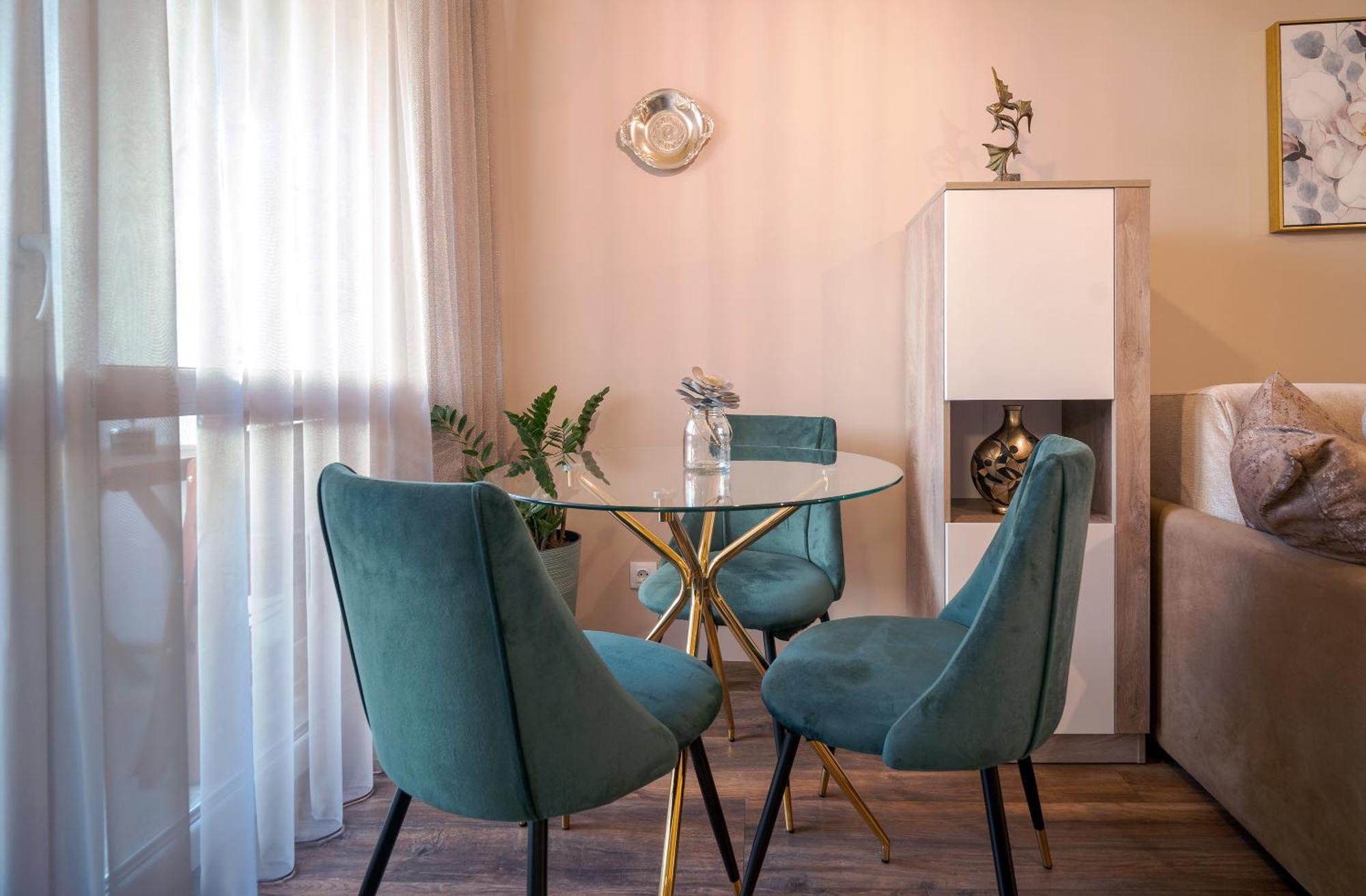 Bright Inn - Holiday & Business Apartment Szófia Kültér fotó